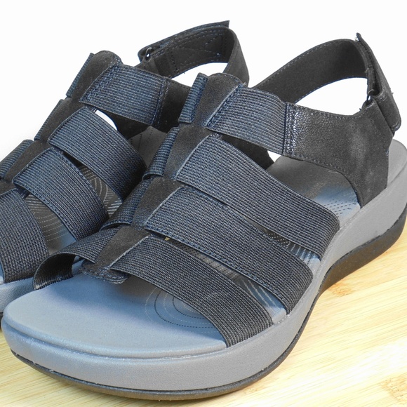 clarks cloud sandals